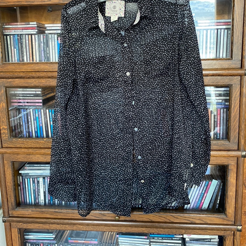 Element Sheer Shirt With Abalone Buttons Size Medium